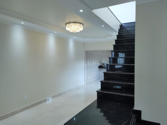 Imagem Sobrado com 5 Quartos à Venda, 230 m² em Conjunto Vera Cruz - Goiânia