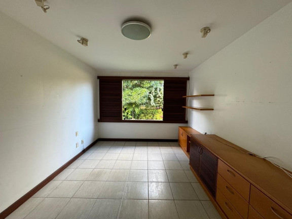 Imagem Casa com 4 Quartos à Venda, 261 m² em Candeal - Salvador Imagem Casa com 4 Quartos à Venda, 261 m² em Candeal - Salvador