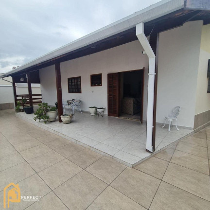 Casa com 4 Quartos à Venda, 207 m² em Belem - Taubaté