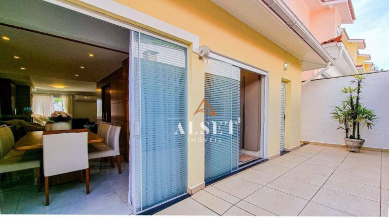 Imagem Casa com 4 Quartos à Venda, 185 m² em Vila Carrão - São Paulo Imagem Casa com 4 Quartos à Venda, 185 m² em Vila Carrão - São Paulo