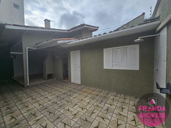 Imagem Casa com 3 Quartos à Venda, 185 m² em Centro - Ubatuba Imagem Casa com 3 Quartos à Venda, 185 m² em Centro - Ubatuba