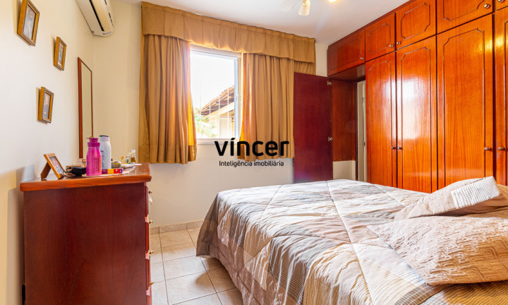 Imagem Casa com 3 Quartos à Venda, 218 m² em Jardim América - Goiânia Imagem Casa com 3 Quartos à Venda, 218 m² em Jardim América - Goiânia