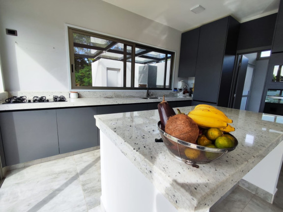 Imagem Casa com 3 Quartos à Venda, 308 m² em Torninos - Cesário Lange