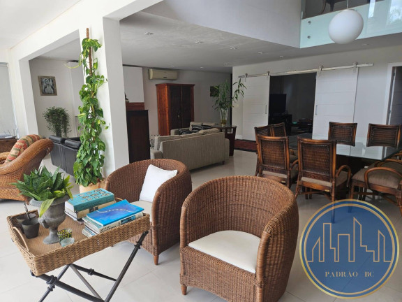 Imagem Casa com 4 Quartos para Alugar, em Centro - Balneário Piçarras Imagem Casa com 4 Quartos para Alugar, em Centro - Balneário Piçarras