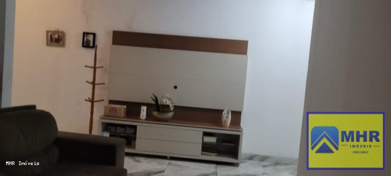 Imagem Casa com 4 Quartos à Venda, 220 m² em Barcelona - Serra