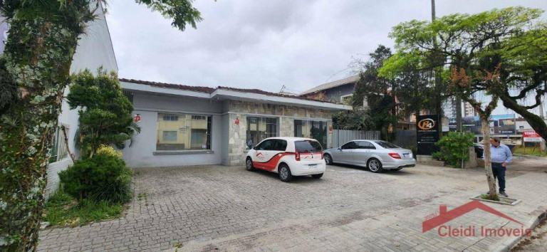 Imagem Casa para Alugar, 200 m² em Anita Garibaldi - Joinville Imagem Casa para Alugar, 200 m² em Anita Garibaldi - Joinville