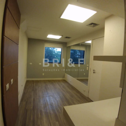 Sala Comercial à Venda, 40 m² em Vila Olímpia - São Paulo