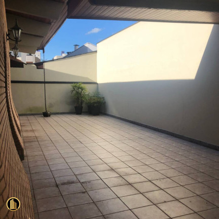 Casa com 3 Quartos para Alugar,  em Centro - Taubaté