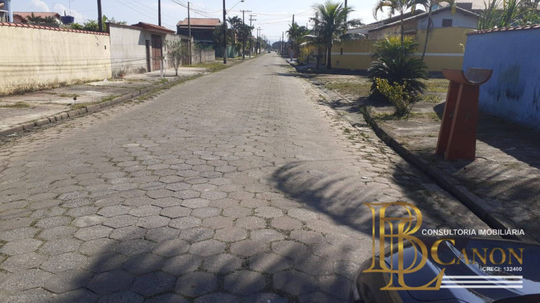 Imagem Casa com 2 Quartos à Venda, em Itanhaém Imagem Casa com 2 Quartos à Venda, em Itanhaém