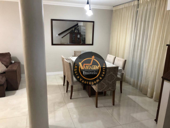 Imagem Sobrado com 3 Quartos à Venda, 131 m² em Hauer - Curitiba
