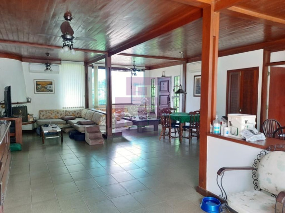 Imagem Casa com 5 Quartos à Venda, 140 m² em Enseada - Guarujá Imagem Casa com 5 Quartos à Venda, 140 m² em Enseada - Guarujá
