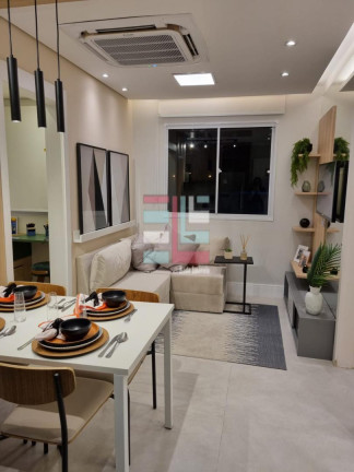Imagem Imóvel com 2 Quartos à Venda, 35 m² em Interlagos - São Paulo