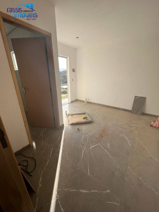 Imagem Casa com 3 Quartos à Venda, 60 m² em Embu - Colombo Imagem Casa com 3 Quartos à Venda, 60 m² em Embu - Colombo