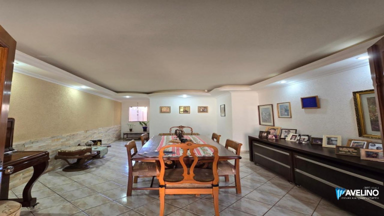 Imagem Casa com 3 Quartos à Venda, 255 m² em Vila Planalto - Dourados