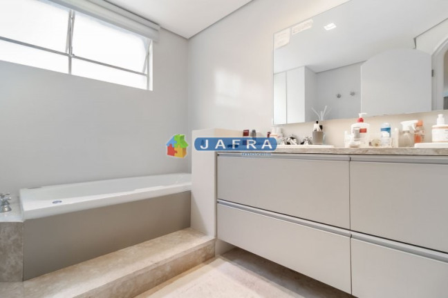 Imagem Apartamento com 3 Quartos à Venda, 244 m² em Jardim Paulista - São Paulo Imagem Apartamento com 3 Quartos à Venda, 244 m² em Jardim Paulista - São Paulo