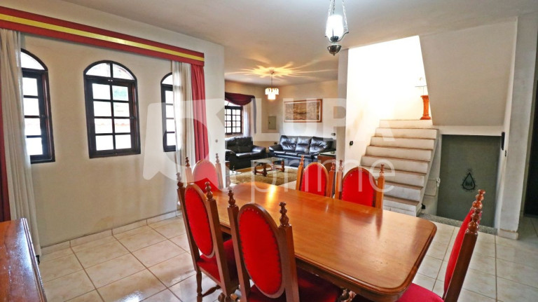 Imagem Casa com 3 Quartos à Venda, 440 m² em Tremembé - São Paulo Imagem Casa com 3 Quartos à Venda, 440 m² em Tremembé - São Paulo