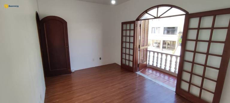 Imagem Casa com 4 Quartos à Venda, 300 m² em Coqueiros - Florianopolis