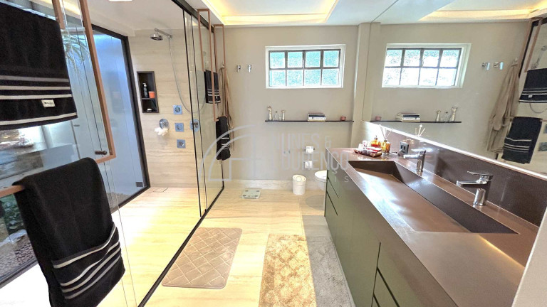 Imagem Casa com 5 Quartos à Venda, 792 m² em Marapé - Santos Imagem Casa com 5 Quartos à Venda, 792 m² em Marapé - Santos