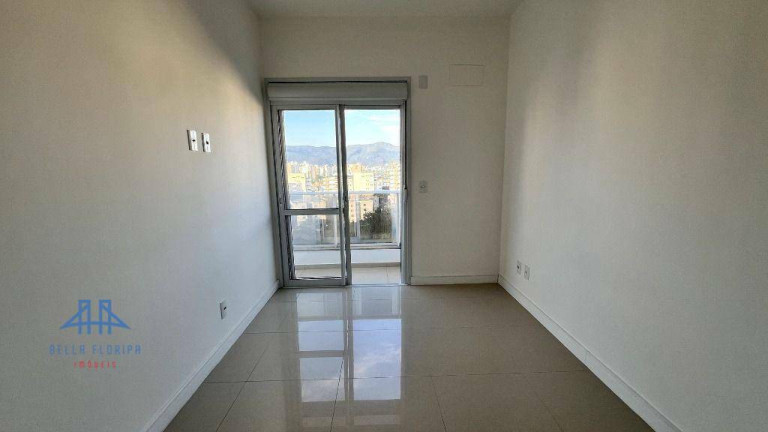 Imagem Apartamento com 2 Quartos à Venda, 74 m² em Itacorubi - Florianópolis