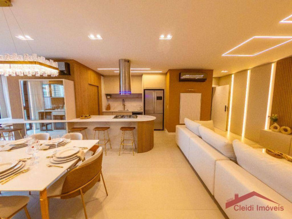 Apartamento com 3 Quartos à Venda, 116 m² em Centro - Joinville