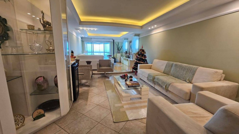 Imagem Apartamento com 3 Quartos à Venda, 256 m² em Pioneiros - Balneário Camboriú