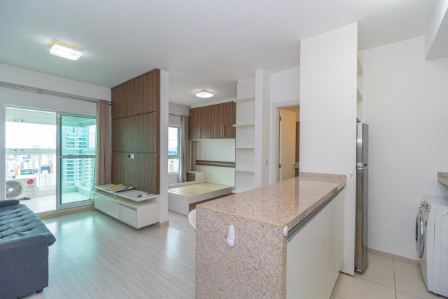 Apartamento com 1 Quarto para Alugar, 41 m² em Centro - Curitiba