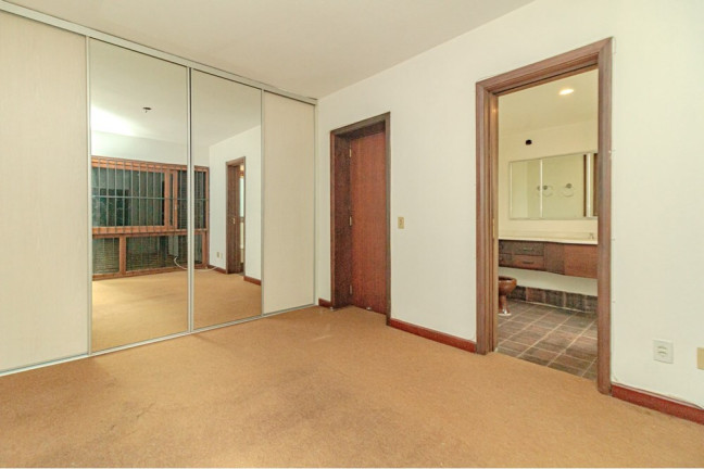Imagem Apartamento com 3 Quartos à Venda, 135 m² em Moinhos De Vento - Porto Alegre Imagem Apartamento com 3 Quartos à Venda, 135 m² em Moinhos De Vento - Porto Alegre