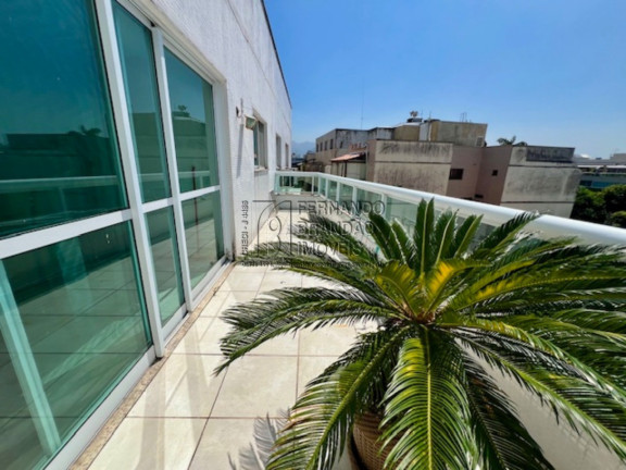 Imagem Imóvel com 3 Quartos à Venda, 400 m² em Recreio Dos Bandeirantes - Rio De Janeiro