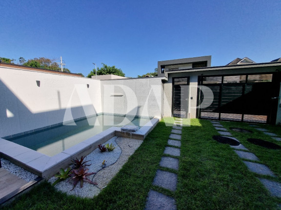 Imagem Casa com 4 Quartos à Venda, 200 m² em Vargem Pequena - Rio De Janeiro Imagem Casa com 4 Quartos à Venda, 200 m² em Vargem Pequena - Rio De Janeiro
