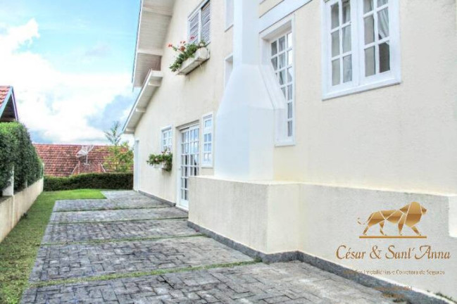 Casa com 3 Quartos à Venda, 200 m² em Alto Capivari - Campos Do Jordão