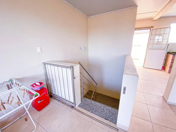 Imagem Casa com 3 Quartos à Venda, 191 m² em Rubem Berta - Porto Alegre