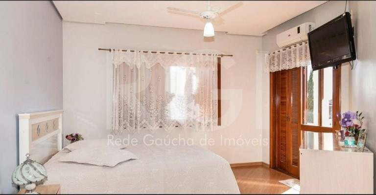 Imagem Casa com 4 Quartos à Venda, 492 m² em Vila João Pessoa - Porto Alegre Imagem Casa com 4 Quartos à Venda, 492 m² em Vila João Pessoa - Porto Alegre