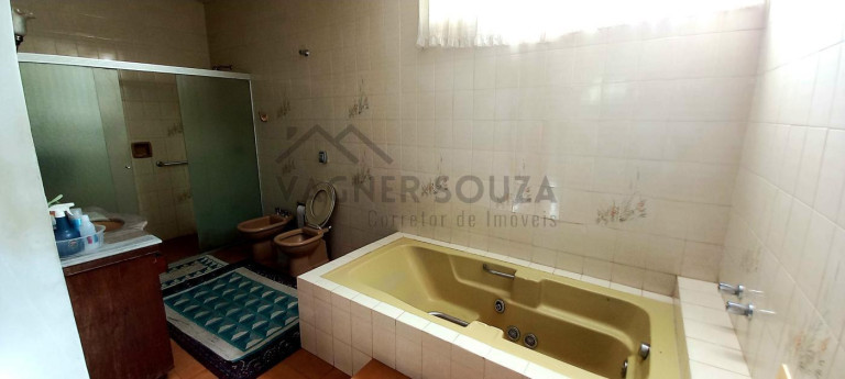 Imagem Casa com 3 Quartos à Venda, 330 m² em Zona 02 - Maringá