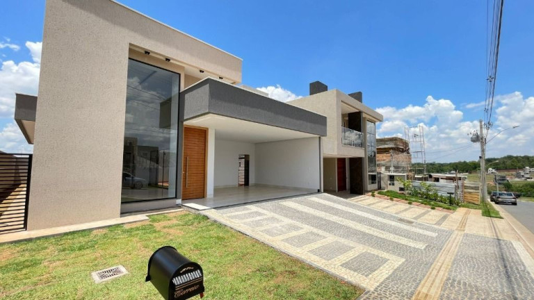 Casa com 3 Quartos à Venda, 158 m² em Jardins Bolonha - Senador Canedo