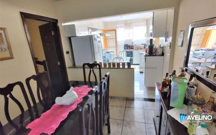 Imagem Casa com 3 Quartos à Venda, 180 m² em Núcleo Habitacional Buriti - Campo Grande Imagem Casa com 3 Quartos à Venda, 180 m² em Núcleo Habitacional Buriti - Campo Grande