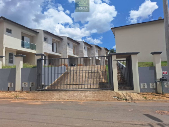 Imagem Casa com 2 Quartos à Venda, 98 m²
