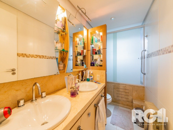 Imagem Casa de Condomínio com 4 Quartos à Venda, 257 m² em Jardim Carvalho - Porto Alegre Imagem Casa de Condomínio com 4 Quartos à Venda, 257 m² em Jardim Carvalho - Porto Alegre