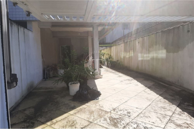 Imagem Casa com 5 Quartos à Venda, 241 m² em Vila Valença - São Vicente