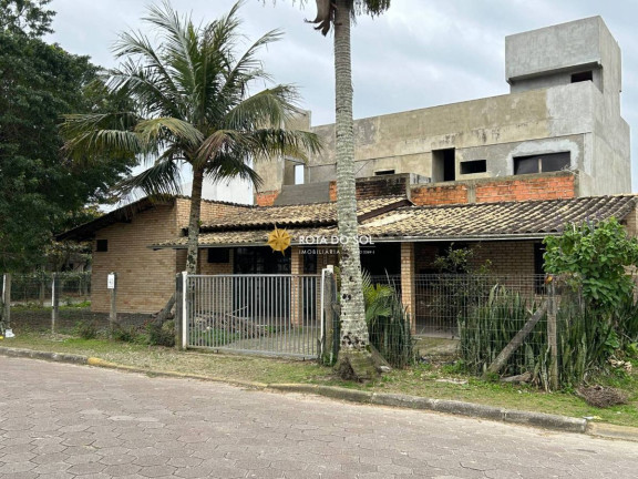 Imagem Casa com 3 Quartos à Venda, 100 m² em José Amândio - Bombinhas