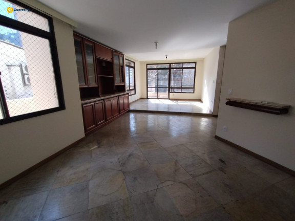 Imagem Apartamento com 4 Quartos à Venda, 221 m² em Centro - Florianópolis Imagem Apartamento com 4 Quartos à Venda, 221 m² em Centro - Florianópolis