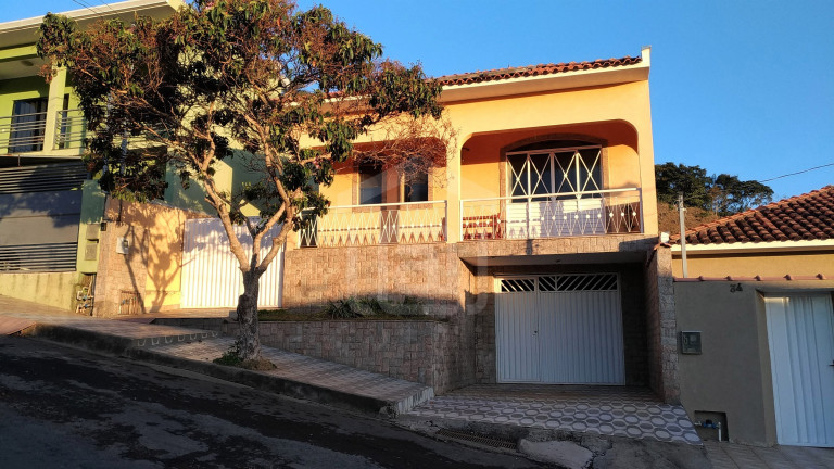 Casa com 3 Quartos à Venda, 195 m² em Residencial Rezende I - Bandeira Do Sul