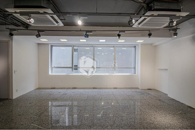 Sala Comercial à Venda, 52 m² em Perdizes - São Paulo