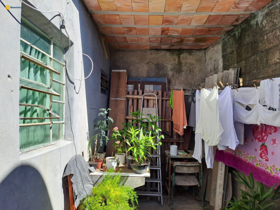 Imagem Casa com 8 Quartos à Venda, 295 m² em Agronômica - Florianopolis Imagem Casa com 8 Quartos à Venda, 295 m² em Agronômica - Florianopolis