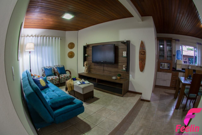Imagem Casa com 3 Quartos à Venda, 180 m² em Campeche - Florianópolis Imagem Casa com 3 Quartos à Venda, 180 m² em Campeche - Florianópolis