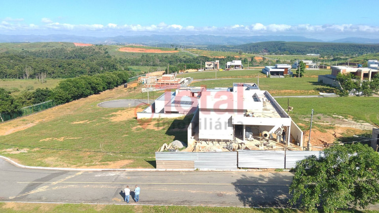 Imagem Terreno à Venda, 700 m² em Caratinga