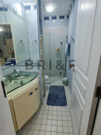 Imagem Casa com 6 Quartos à Venda, 5.000 m² em Recanto Araucária - Campos Do Jordão