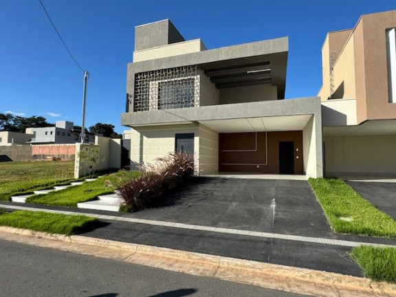 Imagem Sobrado com 4 Quartos à Venda, 213 m² em Jardins Barcelona - Senador Canedo