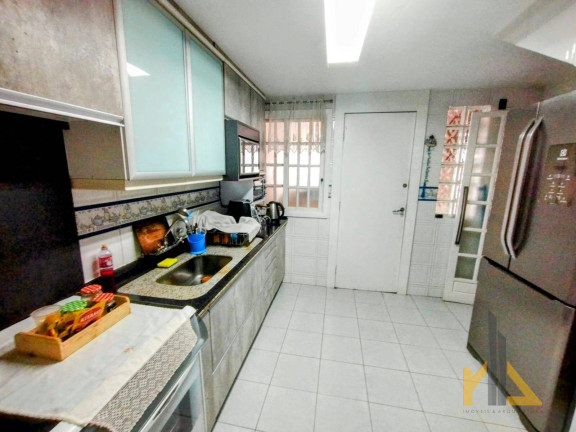 Imagem Casa com 3 Quartos à Venda, 177 m² em Jardim Das Américas - Curitiba Imagem Casa com 3 Quartos à Venda, 177 m² em Jardim Das Américas - Curitiba
