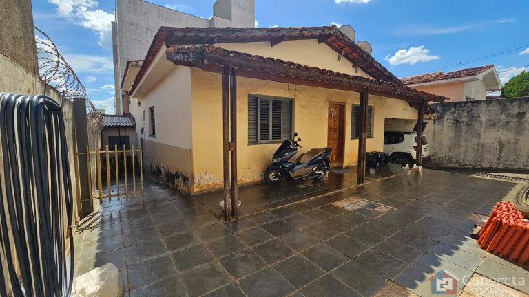 Casa com 4 Quartos à Venda, 255 m² em São Francisco - Patos De Minas
