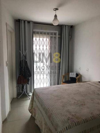 Imagem Sobrado com 3 Quartos à Venda, 244 m² em Guaíra - Curitiba